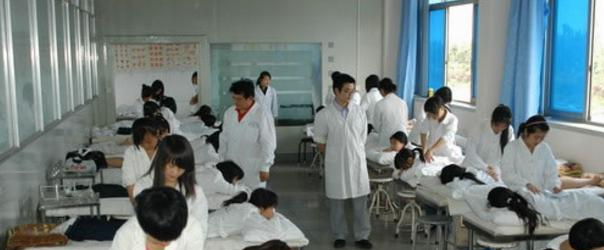 石家庄白求恩医学中等专业学校网站