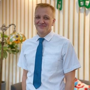 Nigel Jones 龙俊杰