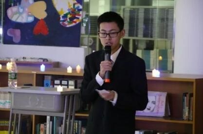 枫华学子脱口秀精彩表现回顾：川普打贸易战太嫩了