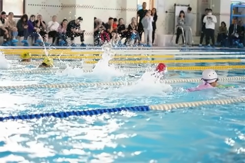 昆山康桥学校游泳池