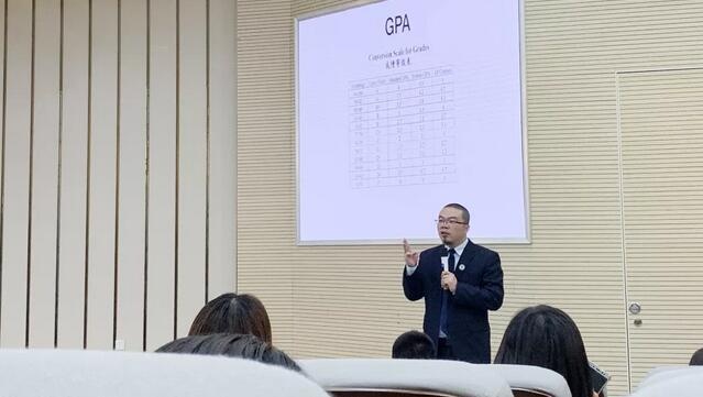 美高部家长会.jpg