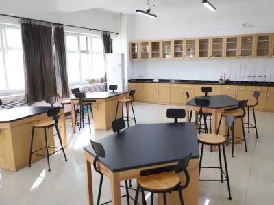 维多利亚世界学院