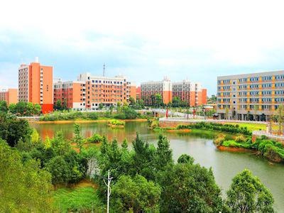 长沙市明达中学中日融合班