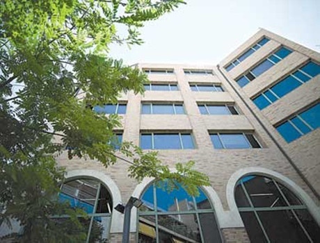 阿尔巴商学研究生院