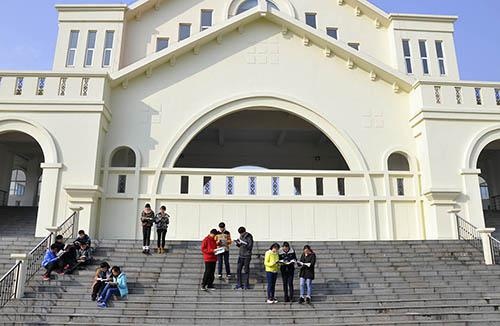 太仓市华顿外国语学校初中部