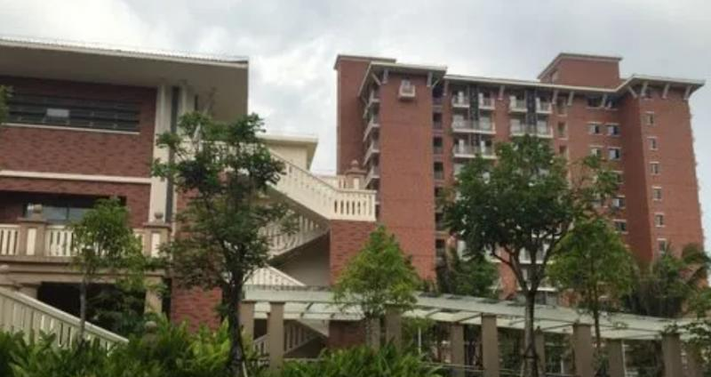 海南华侨中学观澜湖学校地址在哪里，哪个地区，哪个城市