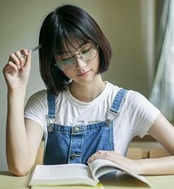 成为多语种人才