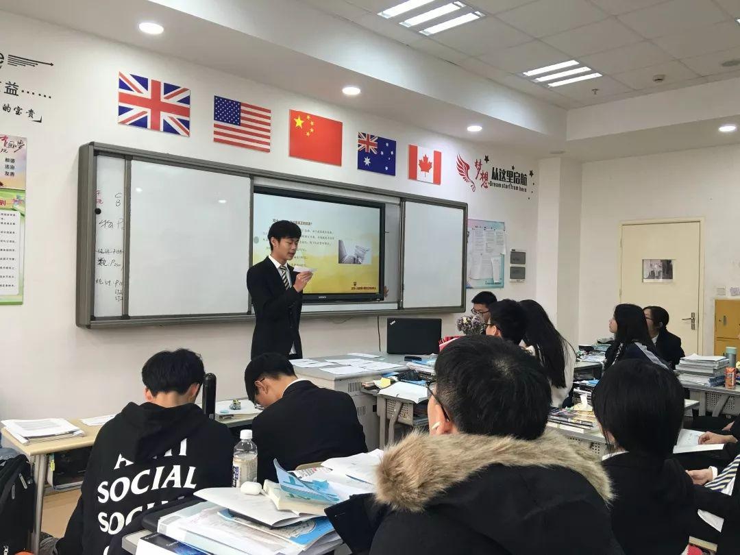 金苹果主持人竞选.jpg
