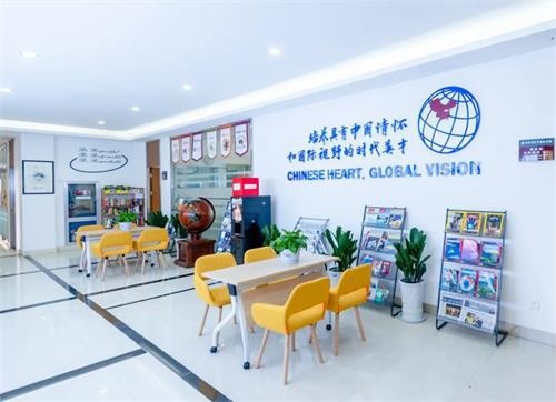 张家港梁丰高级中学国际学院