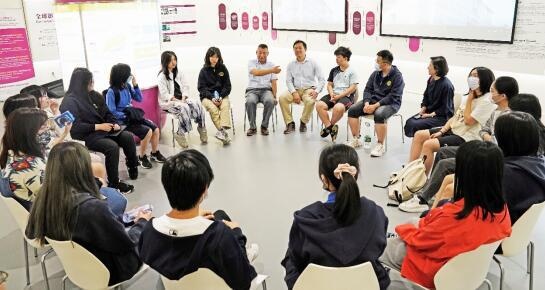 美国Lee Academy高级中学同学参观和记黄埔医药公司