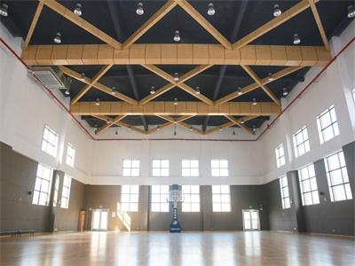 张家港外国语学校