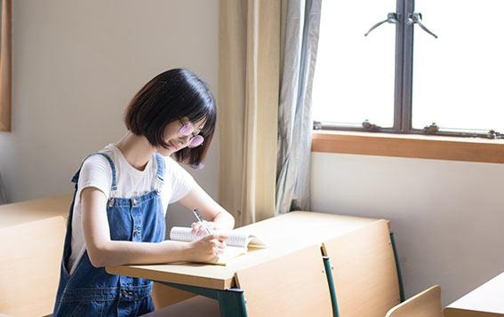 1对1入学测评，专属学习规划