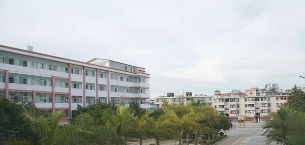 重庆市医药科技学校2022年招生办