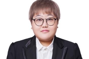 何老师