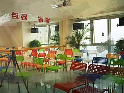 成都语智好口才培训学校课室