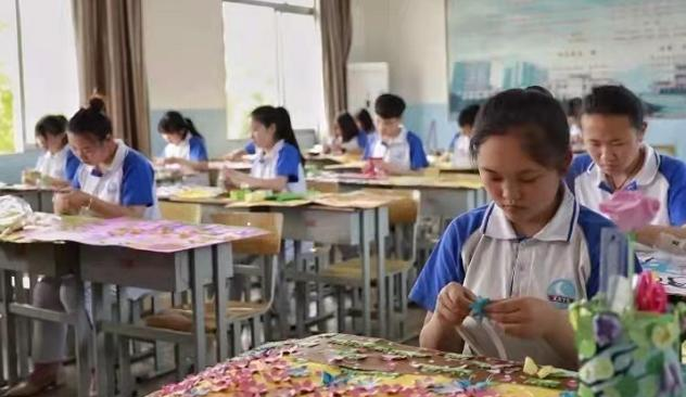 乐山欣欣艺术职业学校