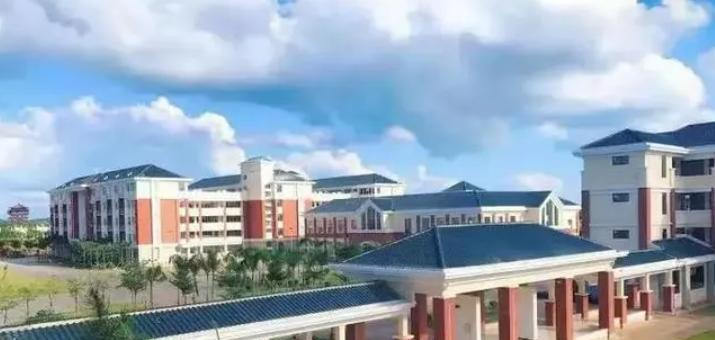 2023西南大学临高实验中学招生计划 招生人数是多少(附要求、条件、对象)