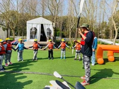 中加枫华幼儿园皮划艇体验课2.jpg