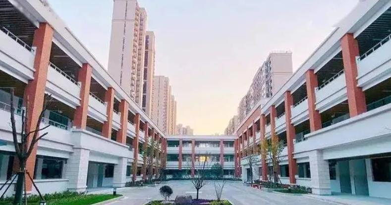 无锡市运河实验中学地址，乘车路线