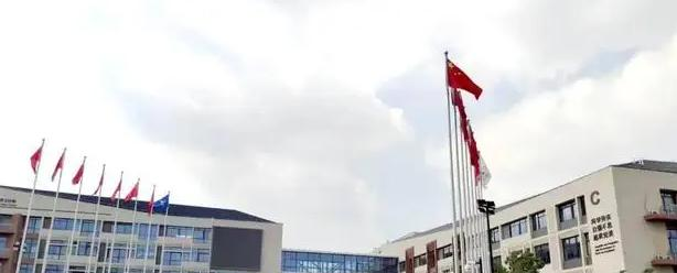 苏州新加坡国际学校初中部2023年学费标准2