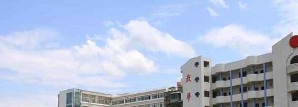 龙陵县职业高级中学2022年学费、收费多少