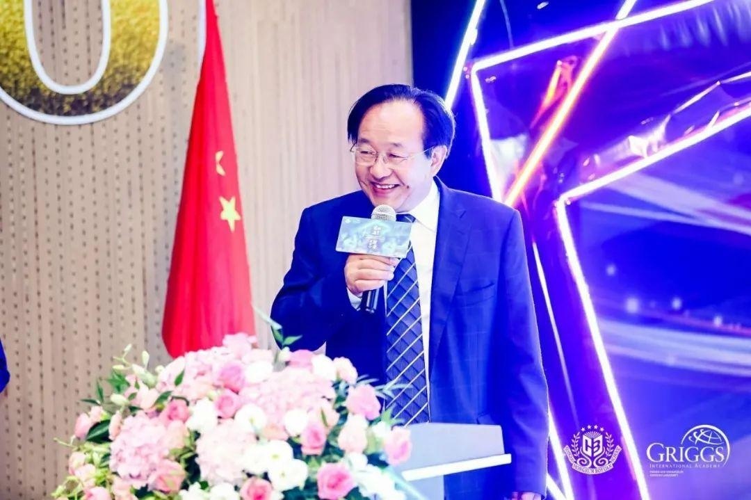 上海宏润博源学校陈总校长2020年毕业典礼讲话.jpg