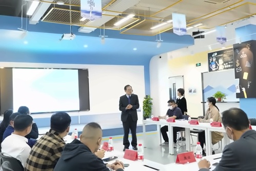 昆山康桥学校校区校长