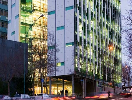 奥克兰理工大学