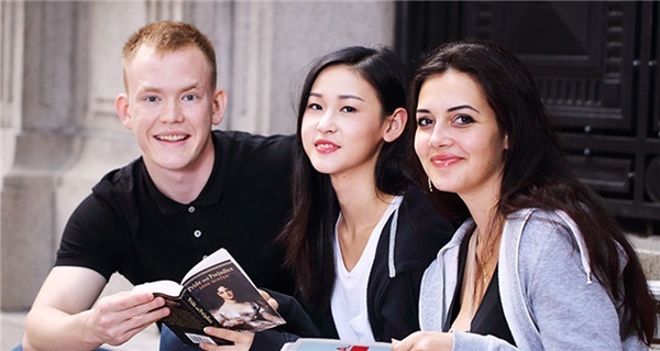 立刻说成人英语培训：想选一家好的口语培训该怎么选