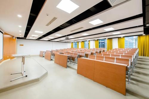 平湖卡迪夫学校教室