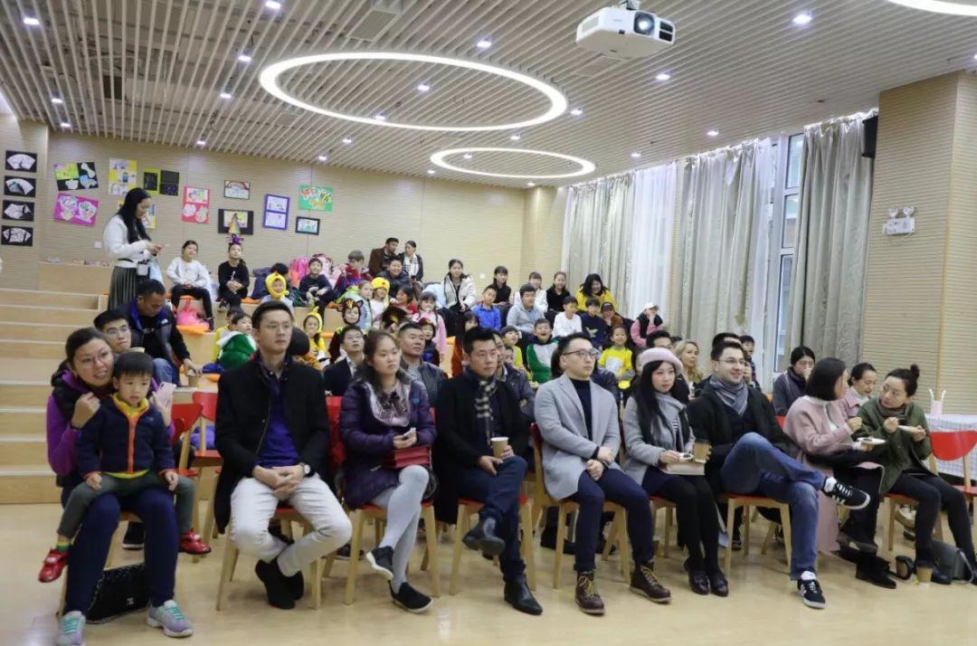 上海金苹果双语学校国际部华文小学结业典礼.jpg