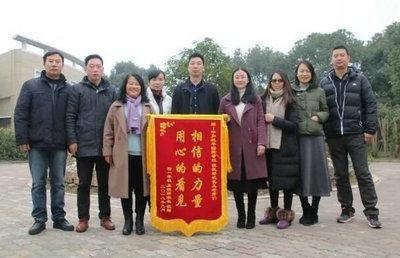 中加枫华国际学校家长相信的力量:让孩子向着卓越一路前进