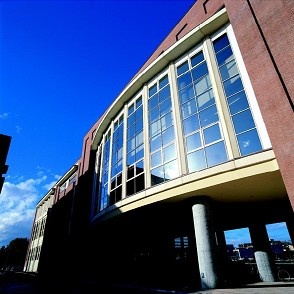 莫德纳和勒佐艾米利亚大学