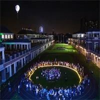 星光下的开学典礼