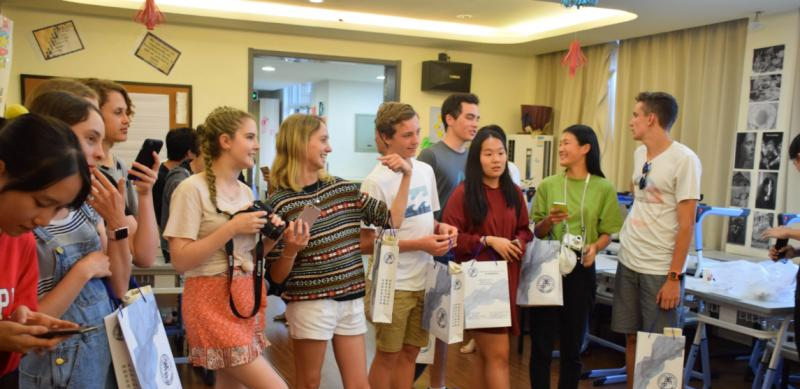 美中美育美国高中2022年学费标准