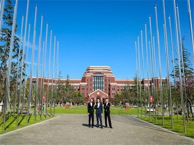 上海建桥国际高中