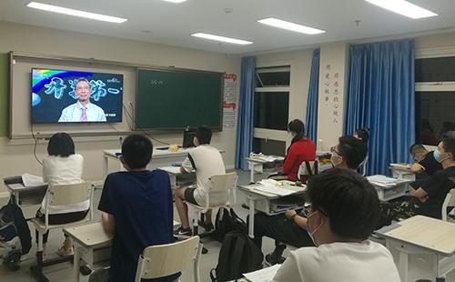 北京明诚外国语学校多语种部