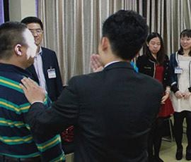 延长嗓音寿命，确保声带健康