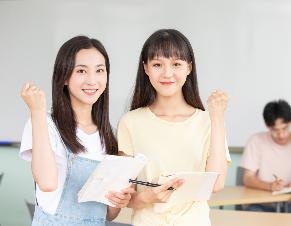 费用低