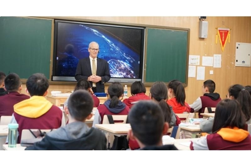成都金苹果锦城中学国际特色课程