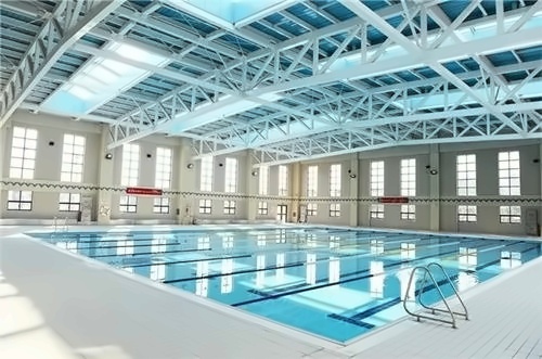 康桥学校昆山校区游泳池