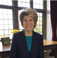 Diane Browne 英国阿德科特学校校长