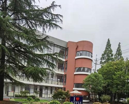 南通崇川外国语学校
