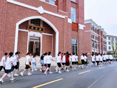 武汉崇文高级中学国际部