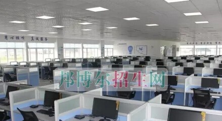 贞丰县职业技术学校