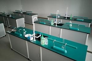 美华学校UIA化学实验室