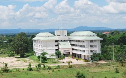 加拉信皇家大学