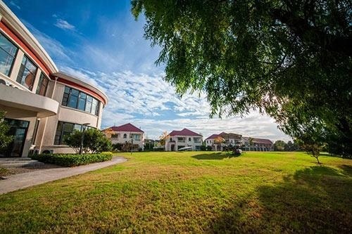 上海宏润博源学校