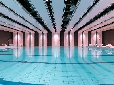 深圳前海哈罗港人子弟学校游泳馆