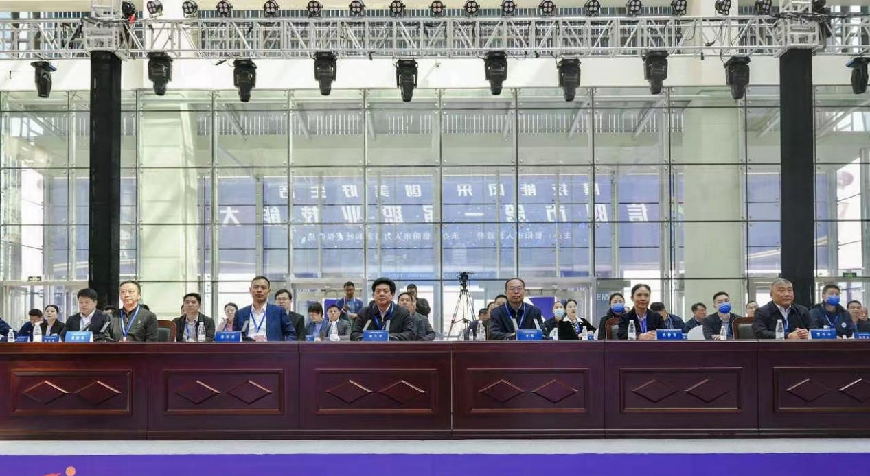 河南信阳航空服务学校